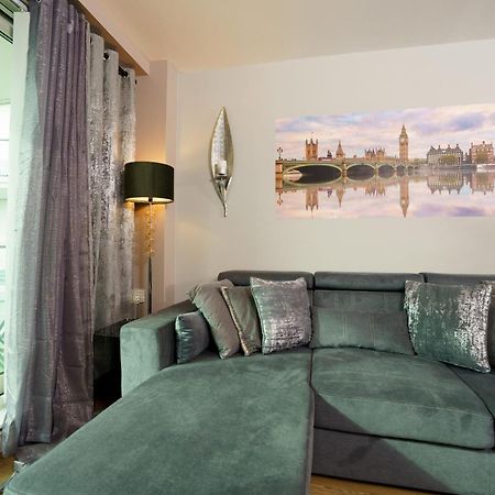 St George Wharf Apartment London Ngoại thất bức ảnh